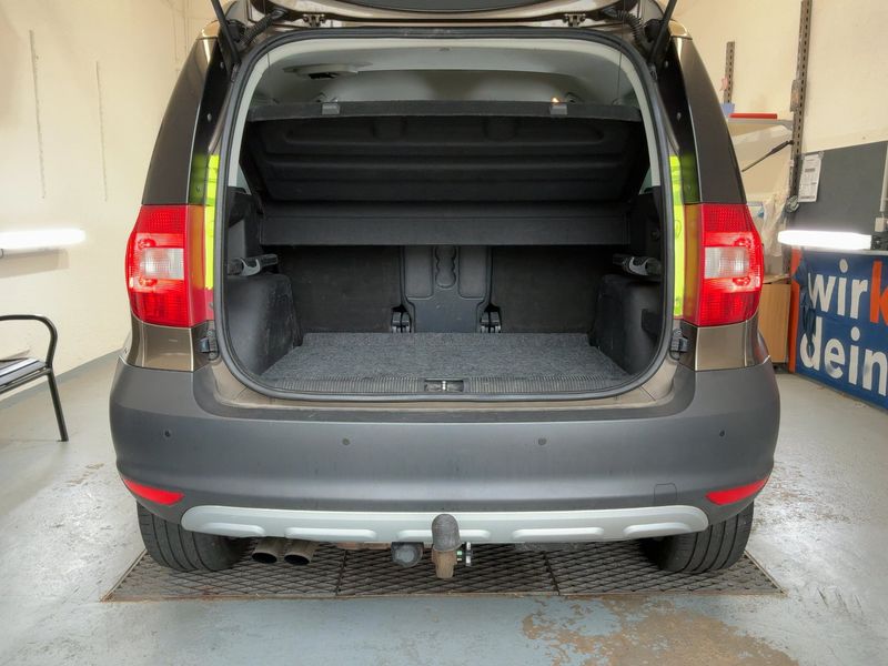 Skoda Yeti 2.0 TDI Ambition 4x4 — zdjęcie 10