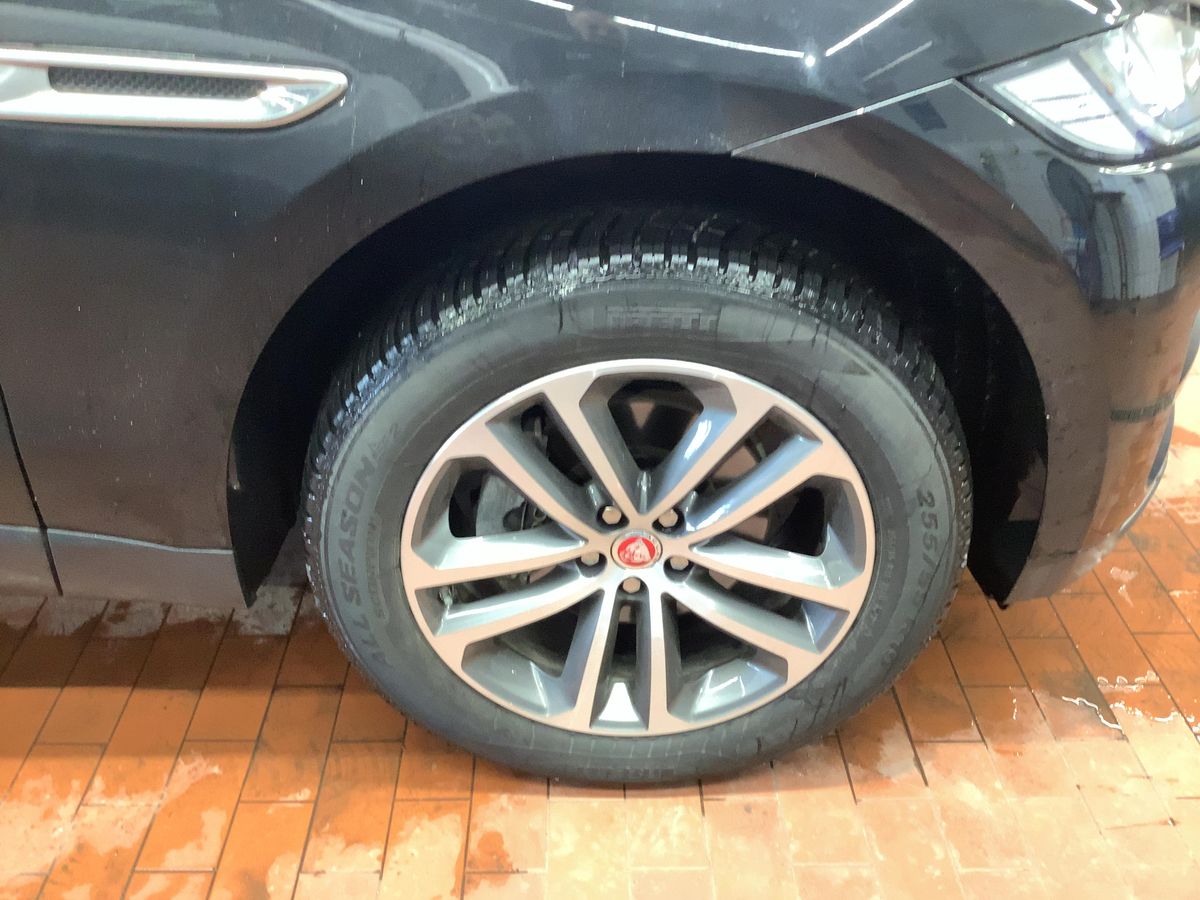 Jaguar F-Pace 2018 — photo 12