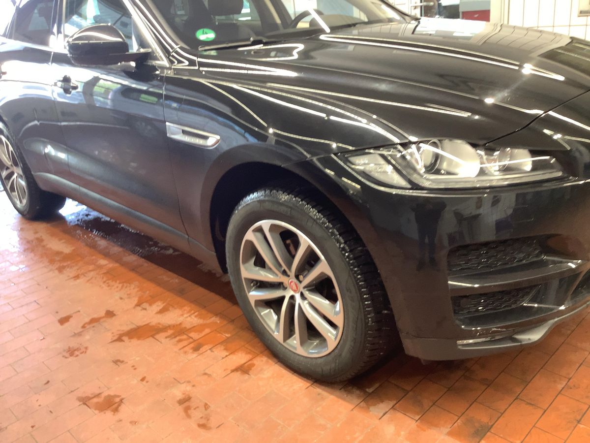 Jaguar F-Pace 2018 — photo 13