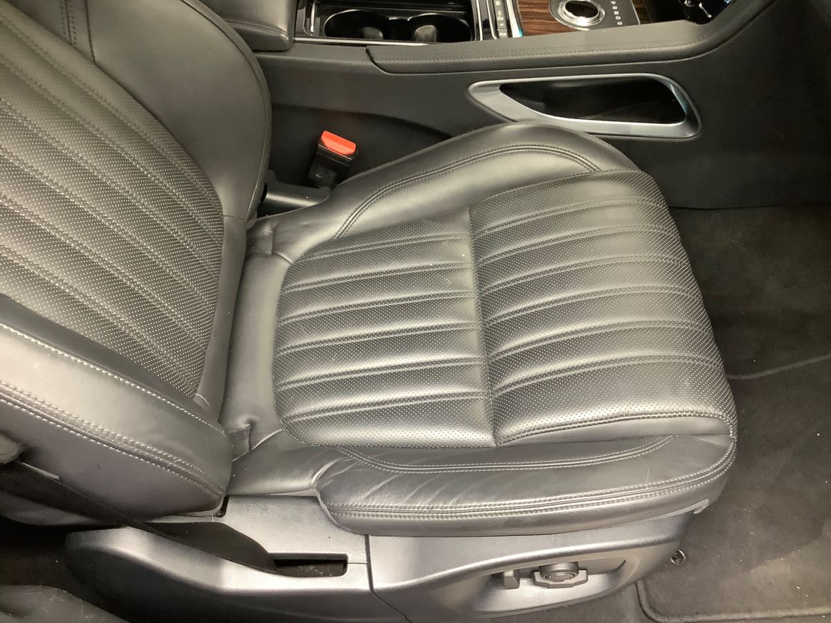 Jaguar F-Pace 2018 — photo 31