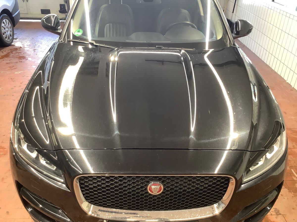 Jaguar F-Pace 2018 — photo 39