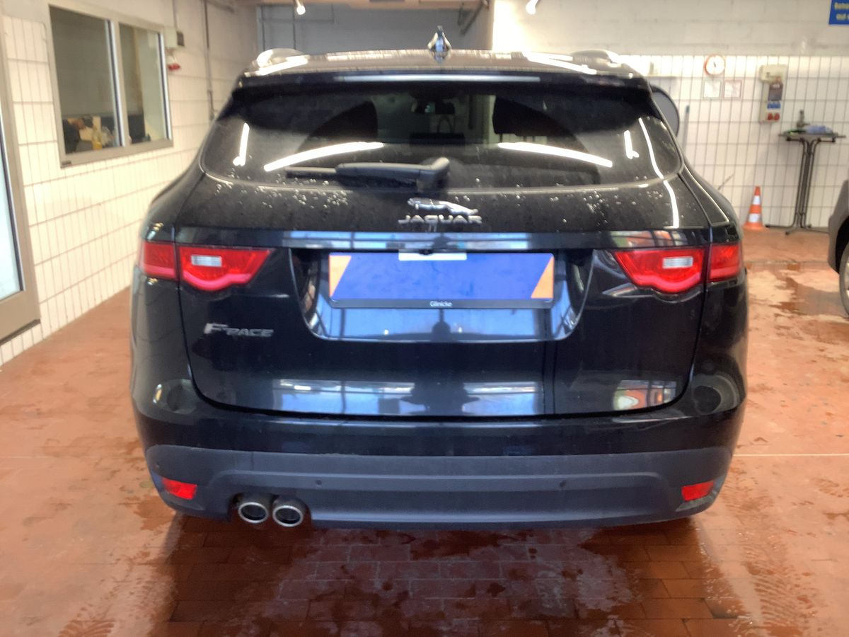 Jaguar F-Pace 2018 — photo 8