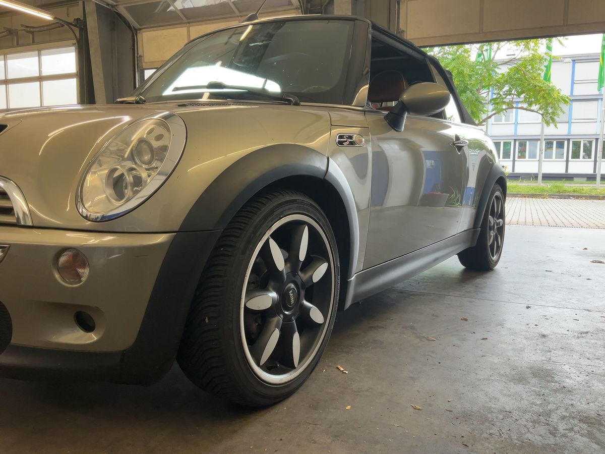 MINI Cabrio Cooper S Sidewalk