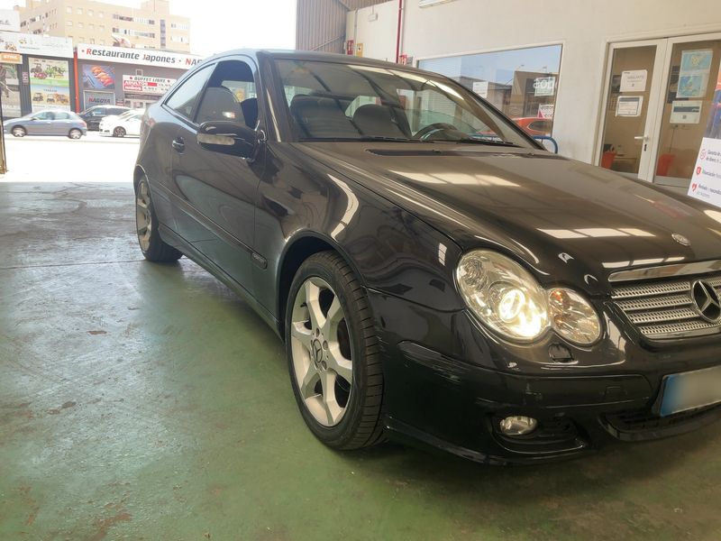 Mercedes-Benz C-Klasse C 180 Kompressor Sport Edition — zdjęcie 8