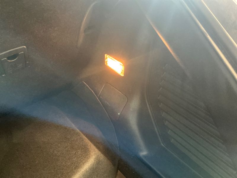 Nissan Juke 1.2 N-Connecta 2015 – снимка 27