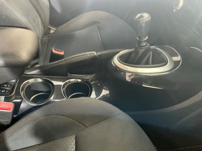 Nissan Juke 1.2 N-Connecta 2015 – снимка 29