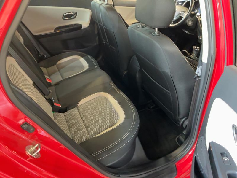 Kia cee'd 1.6 CRDi Spirit — zdjęcie 14