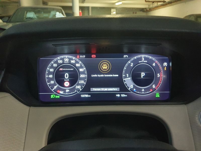 Land Rover Range Rover Velar 2.0 Diesel SE R-Dynamic — zdjęcie 12