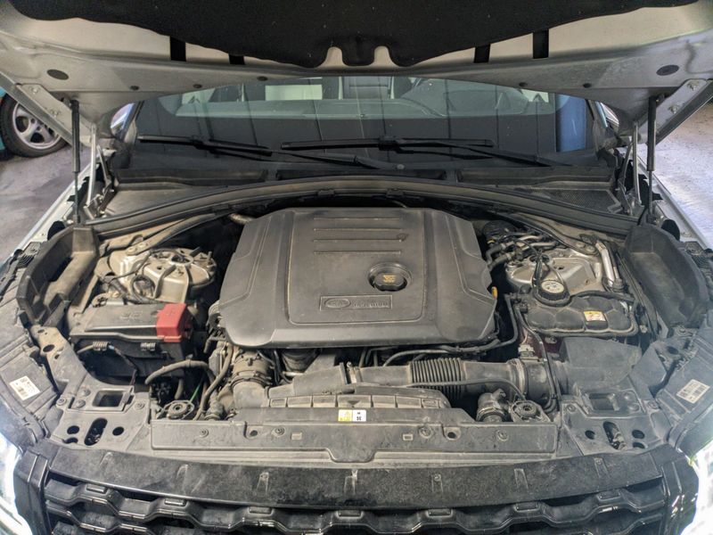 Land Rover Range Rover Velar 2.0 Diesel SE R-Dynamic — zdjęcie 8