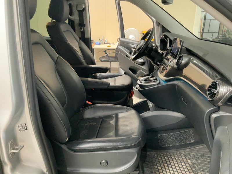 Mercedes-Benz V-Klasse V 300 d AVANTGARDE lang — zdjęcie 11