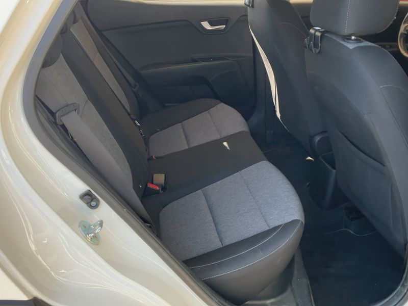 Kia Stonic 1.2 Drive — zdjęcie 14