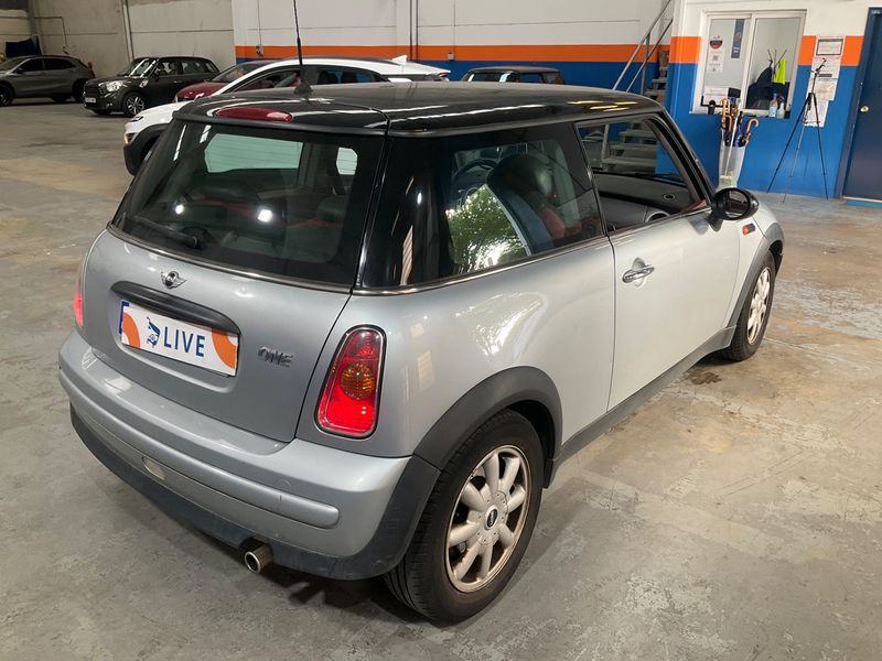 MINI One — zdjęcie 2