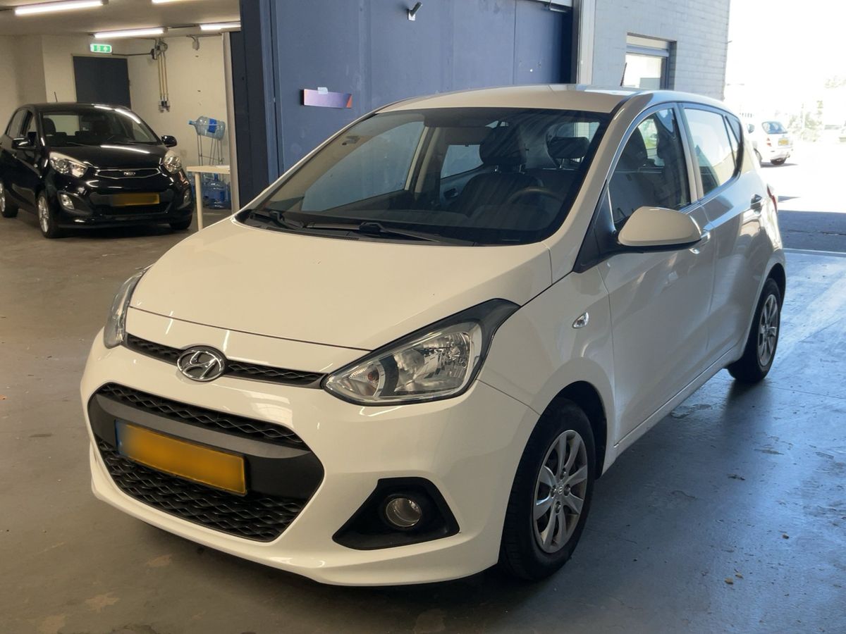 Hyundai i10 2016