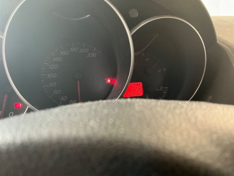 Mazda 3 1.6 Comfort — zdjęcie 4