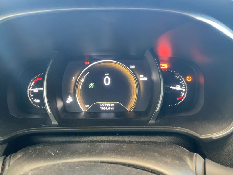 Renault Megane 1.5 dCi Energy Experience — zdjęcie 13