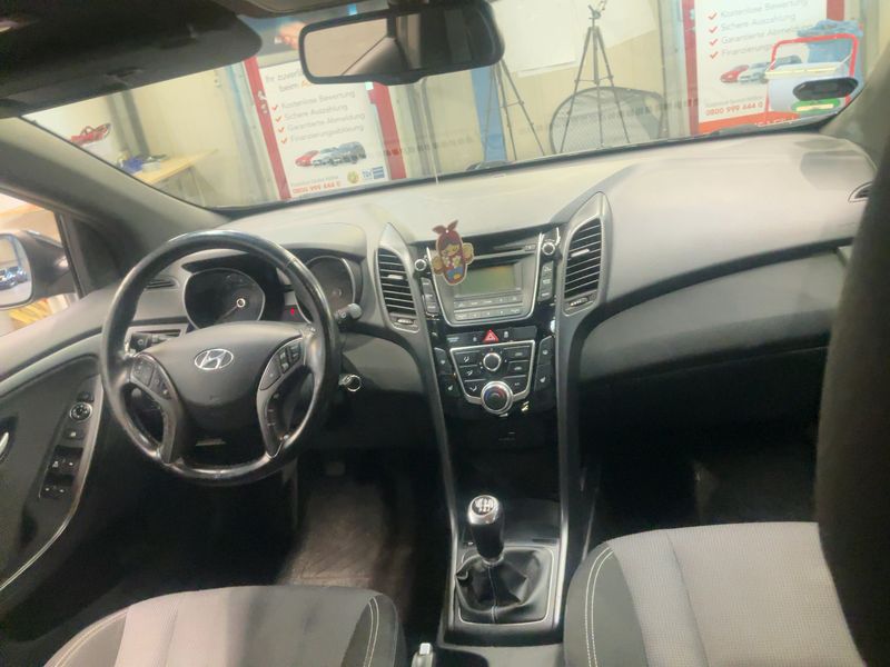 Hyundai i30 1.6 CRDi Passion blue 2016 – снимка 17