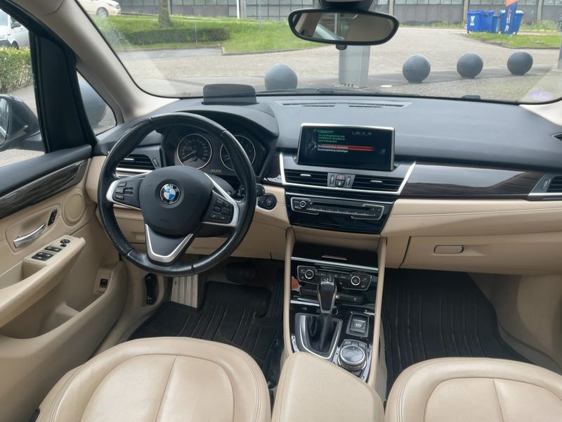BMW 2er 225i Active Tourer Luxury Line 2015 – снимка 17