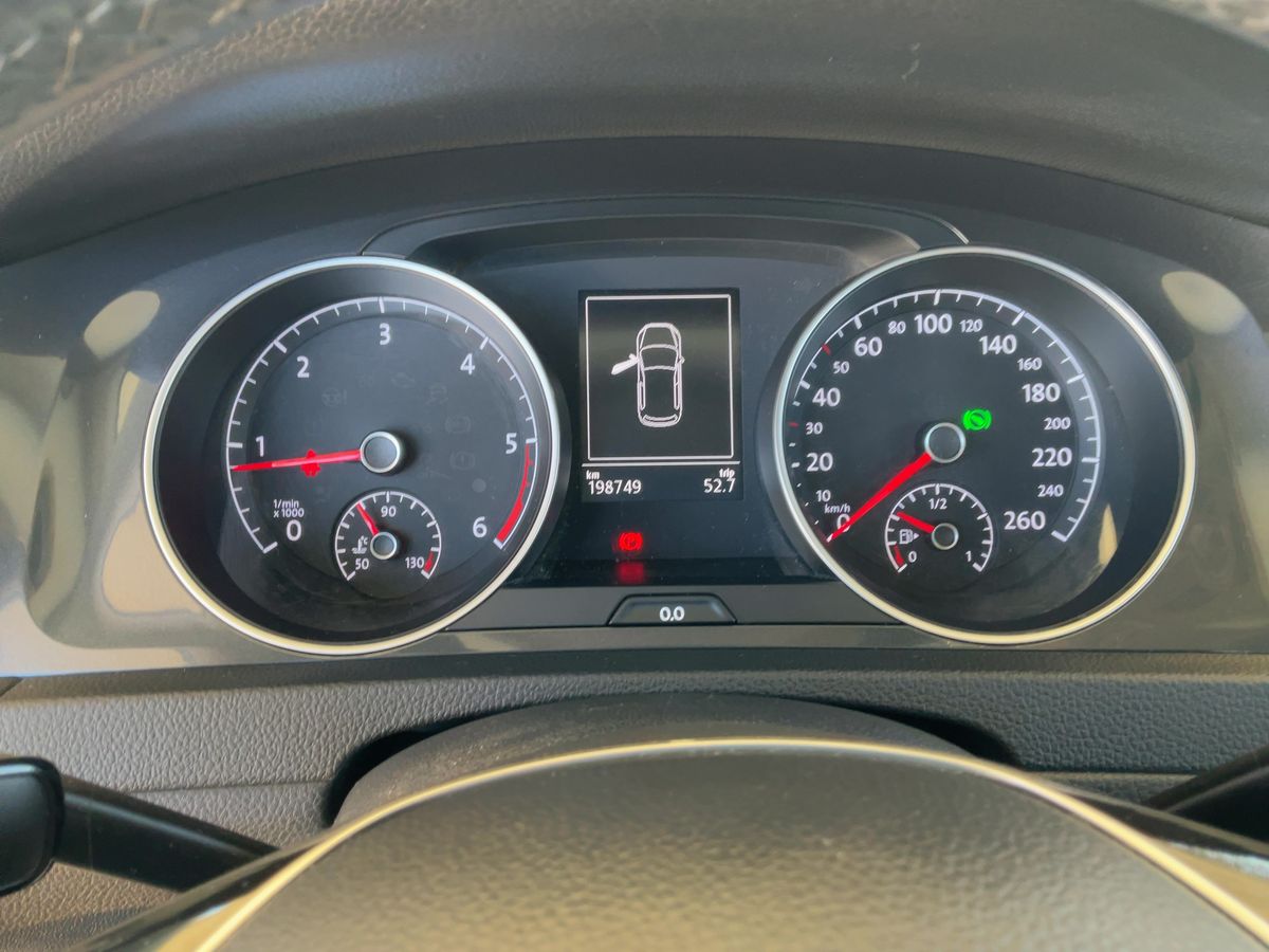 Volkswagen Golf 2018 — photo 18