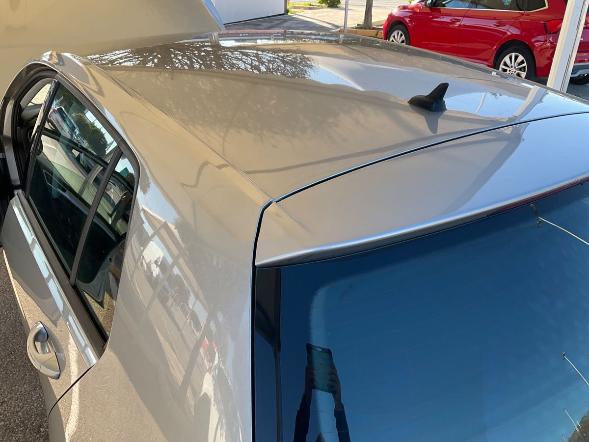Volkswagen Golf 2018 — photo 27