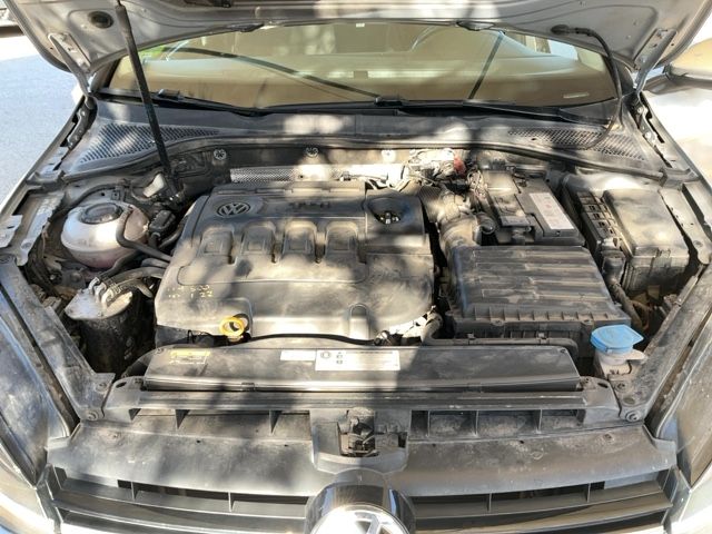 Volkswagen Golf 2018 — photo 22