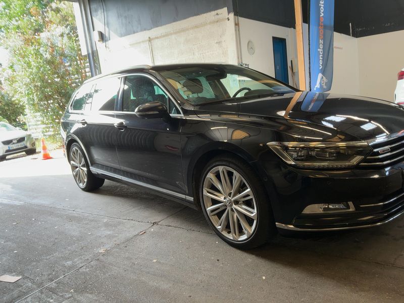 Volkswagen Passat 2.0 TDI Carat Edition 4Motion BlueMotion Tech 2016 – снимка 12
