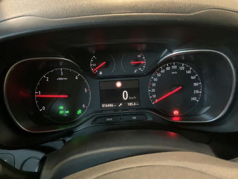Opel Combo Life 1.5 CDTI INNOVATION — zdjęcie 13