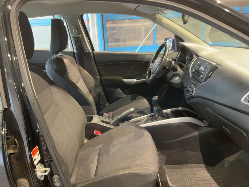Suzuki Baleno 1.2 DualJet Club — zdjęcie 11