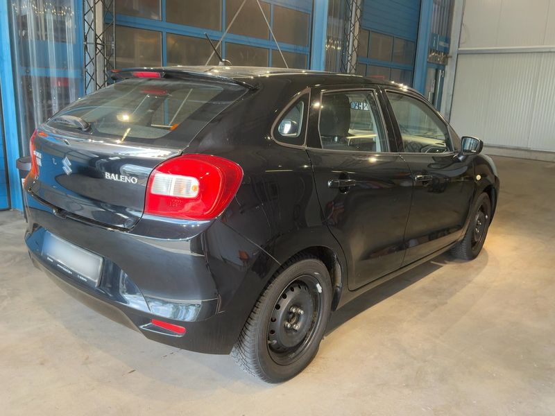 Suzuki Baleno 1.2 DualJet Club — zdjęcie 6