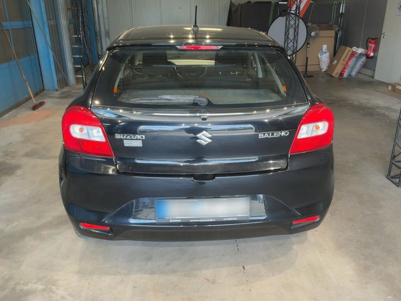 Suzuki Baleno 1.2 DualJet Club — zdjęcie 5