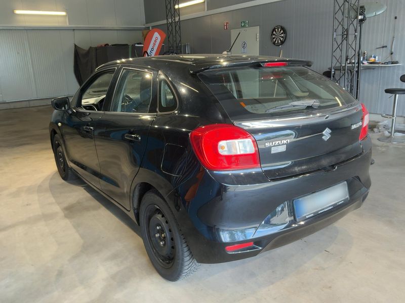 Suzuki Baleno 1.2 DualJet Club — zdjęcie 3