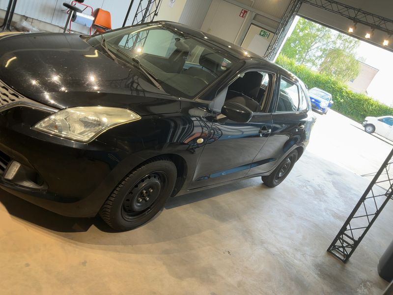 Suzuki Baleno 1.2 DualJet Club — zdjęcie 2
