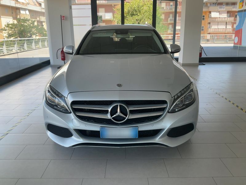 Mercedes-Benz C-Klasse C 220 d T 4Matic AMG Sport — zdjęcie 9