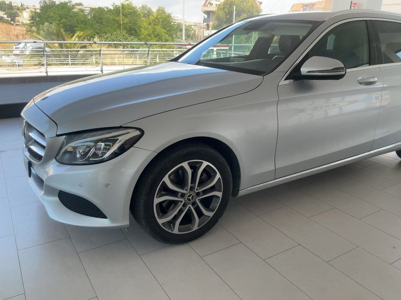 Mercedes-Benz C-Klasse C 220 d T 4Matic AMG Sport — zdjęcie 2