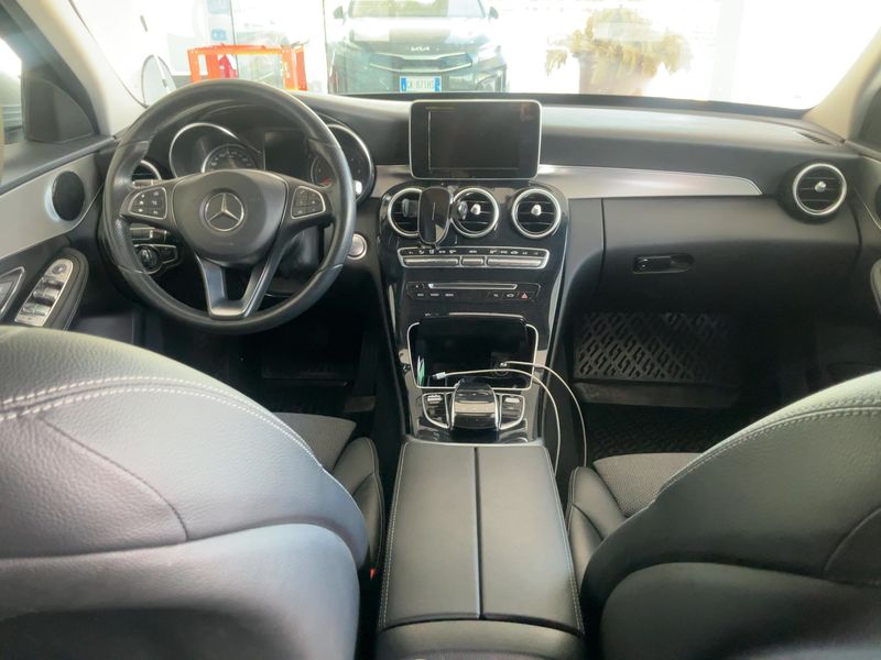 Mercedes-Benz C-Klasse C 220 d T 4Matic AMG Sport — zdjęcie 12