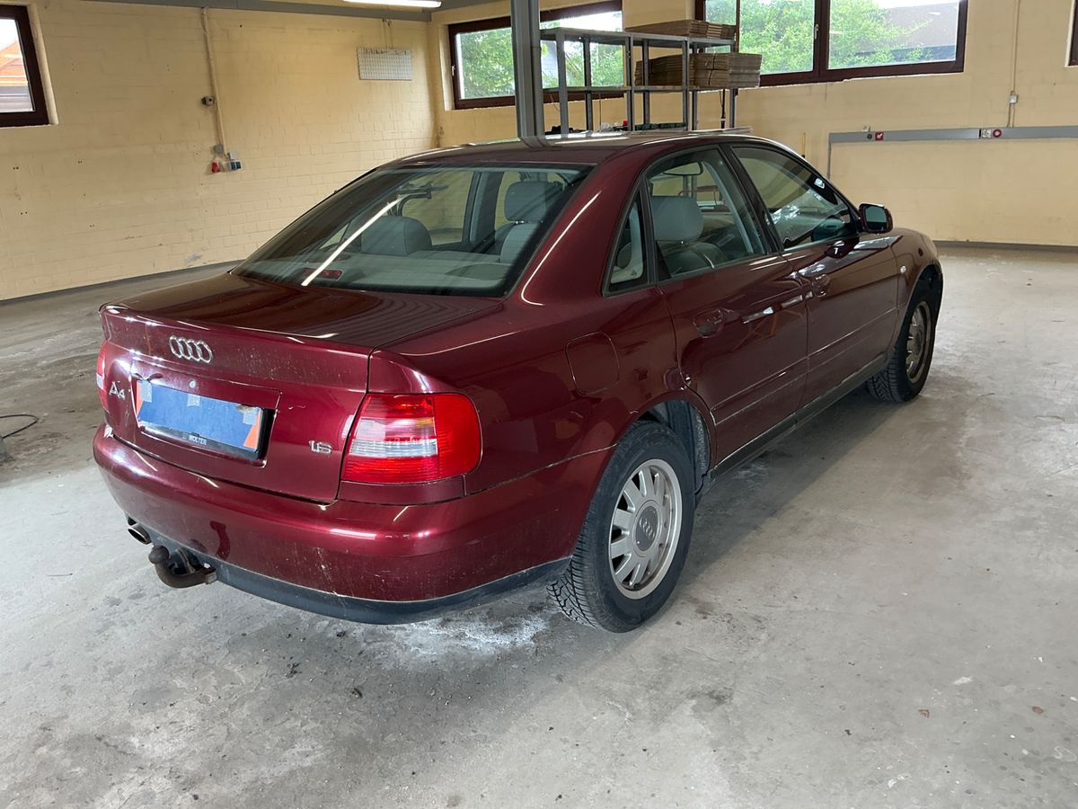Audi A4 1.6
