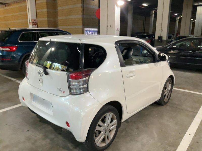 Toyota iQ 1.33 Dual VVT-i — zdjęcie 6