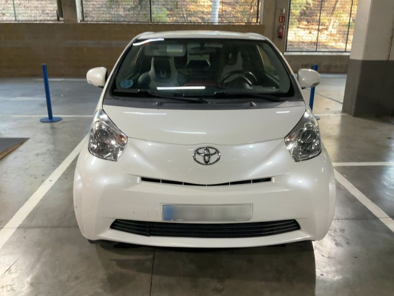 Toyota iQ 1.33 Dual VVT-i — zdjęcie 9