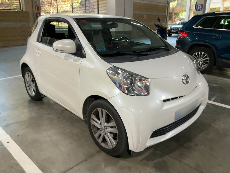 Toyota iQ 1.33 Dual VVT-i — zdjęcie 8