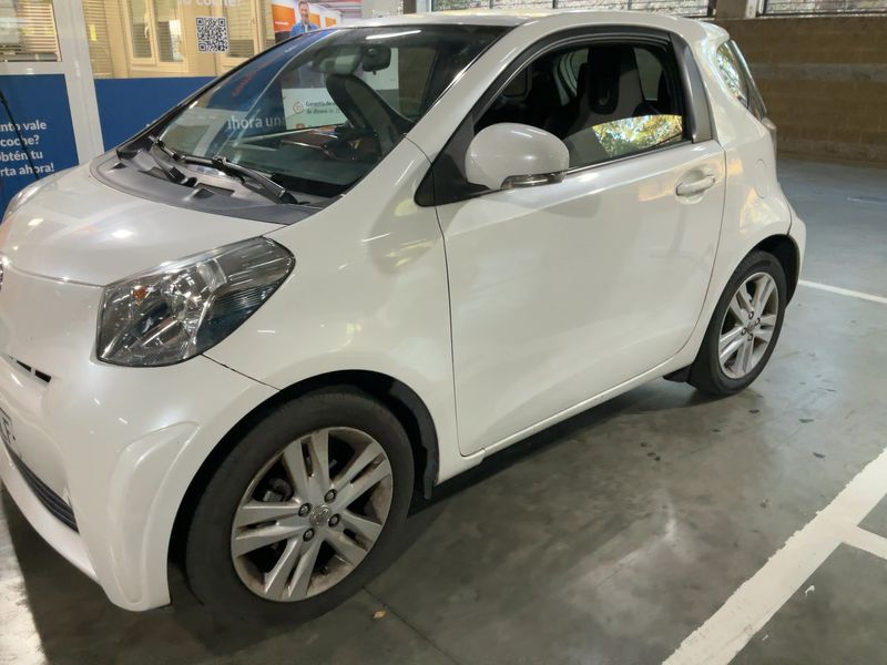 Toyota iQ 1.33 Dual VVT-i — zdjęcie 2