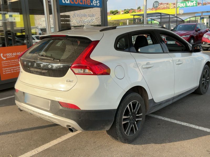 Volvo V40 Cross Country 2.0 D2 Plus — zdjęcie 6