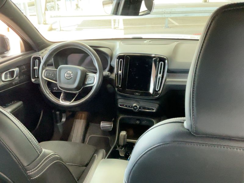 Volvo XC40 P8 electric drive 300 kW R-Design Pure AWD 2020 – снимка 17