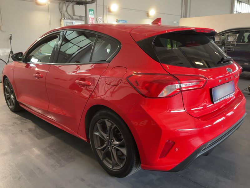 Ford Focus 1.0 EcoBoost ST-Line — zdjęcie 3