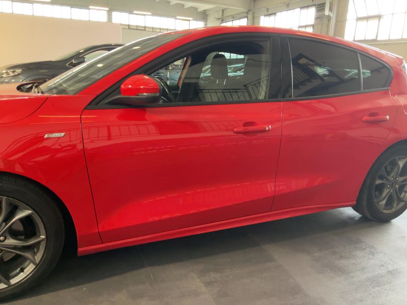 Ford Focus 1.0 EcoBoost ST-Line — zdjęcie 4