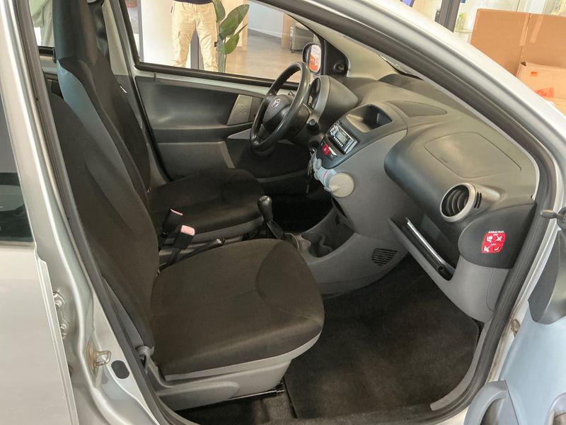 Toyota Aygo 1.0 Now — zdjęcie 3