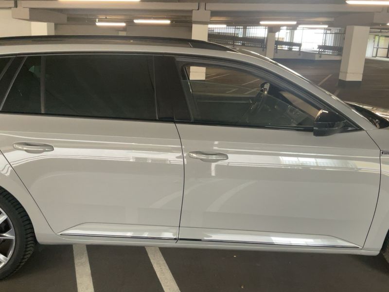 Skoda Superb 1.4 Plug-in Hybrid Sportline iV — zdjęcie 7