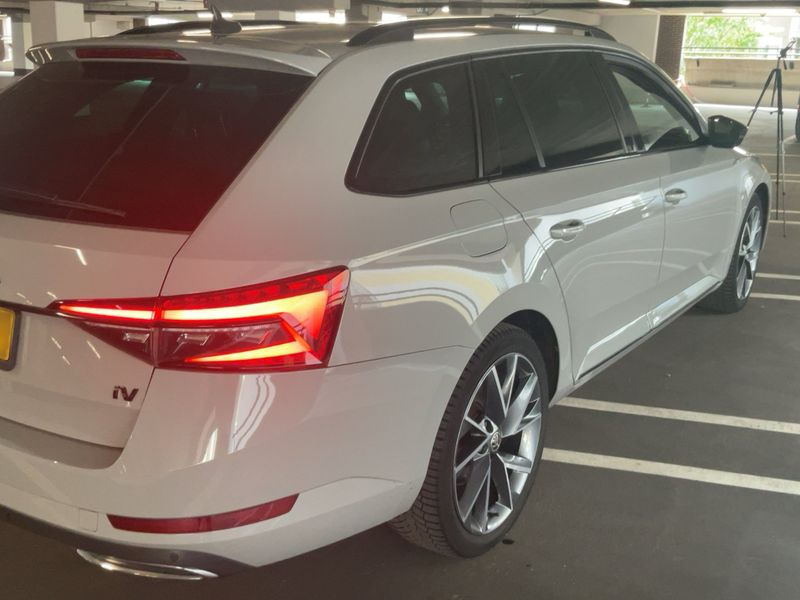 Skoda Superb 1.4 Plug-in Hybrid Sportline iV — zdjęcie 6
