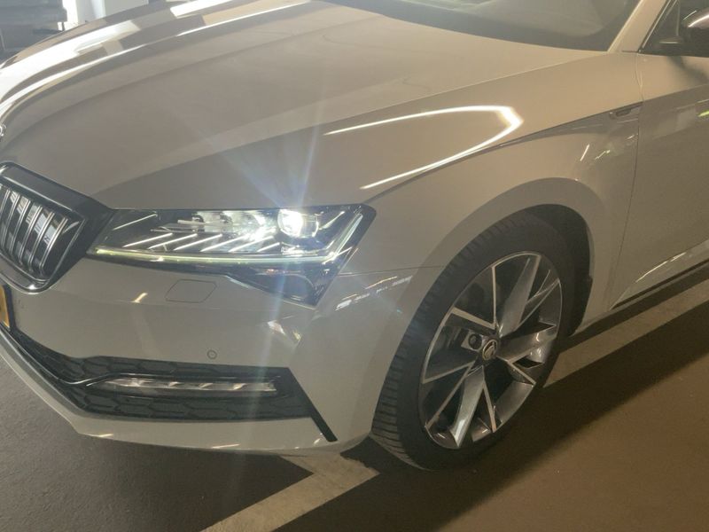 Skoda Superb 1.4 Plug-in Hybrid Sportline iV — zdjęcie 2