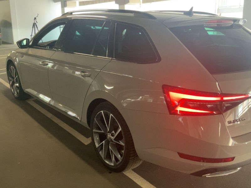 Skoda Superb 1.4 Plug-in Hybrid Sportline iV — zdjęcie 3