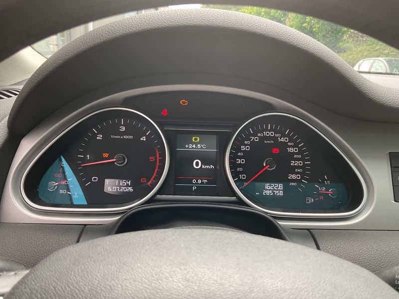 Audi Q7 3.0 V6 TDI quattro — zdjęcie 13
