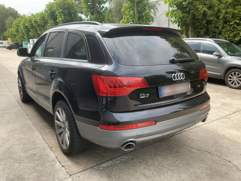 Audi Q7 3.0 V6 TDI quattro — zdjęcie 3